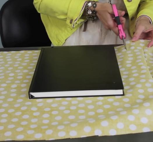 Paso 3 para forro de libro de dibujo