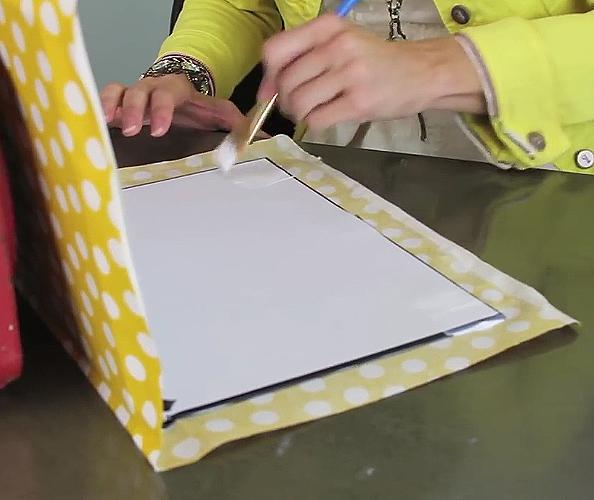 Paso 6 para forro de libro de dibujo