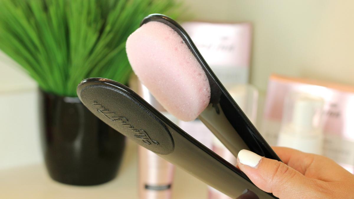 loving tan back applicator