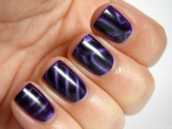 esmalte magnético morado y negro