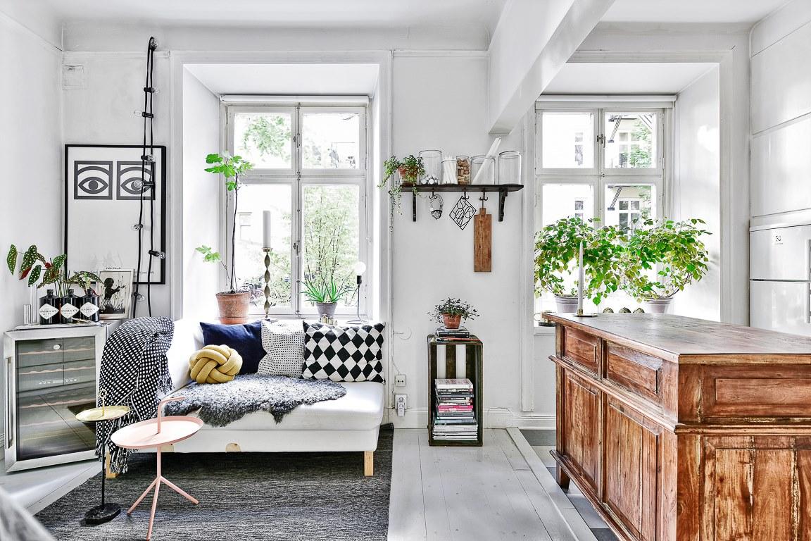 Decorar_con_muebles_antiguos_para_aportar_carácter_a_la_decoración_salón-cocina-03