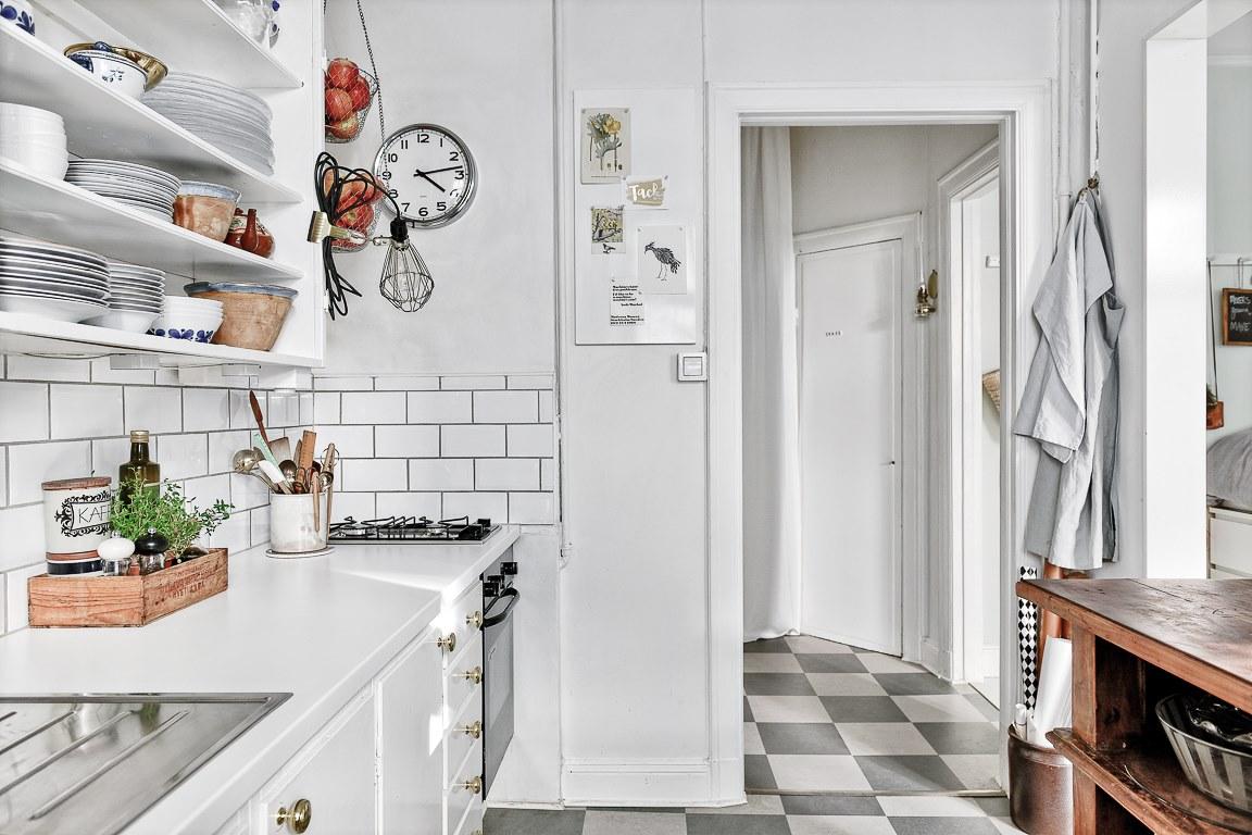Decorar_con_muebles_antiguos_para_aportar_carácter_a_la_decoración_cocina-09