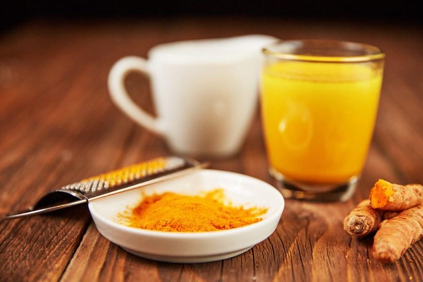 Leche de cúrcuma para adelgazar