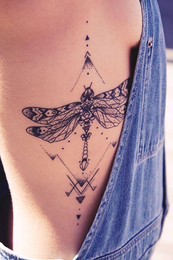 tattoo libelulas 4 - Tatuajes de libélulas significados y diseños para mujeres y hombres