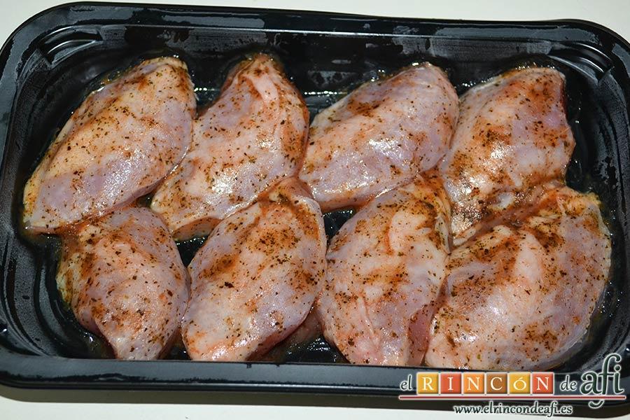 Pechugas de codornices marinadas con setas de cardo y mousse de pato, preparar las pechugas marinadas