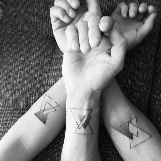 tatuaje con triangulos 6 - +40 Tatuajes de triángulos y su particular significado en cada diseño