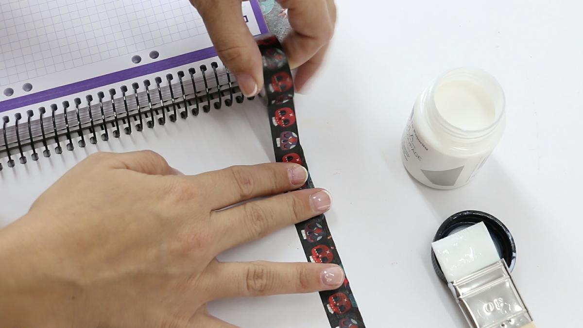 DIY LIBRETA HALLOWEEN DECOUPAGE JIPIJAPAS .Imagen fija038