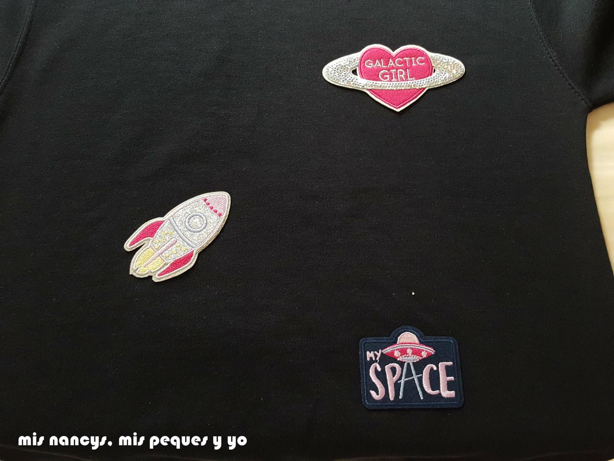 mis nancys, mis peques y yo, tutorial aplique en sudadera "en el espacio", situar apliques sobre sudadera