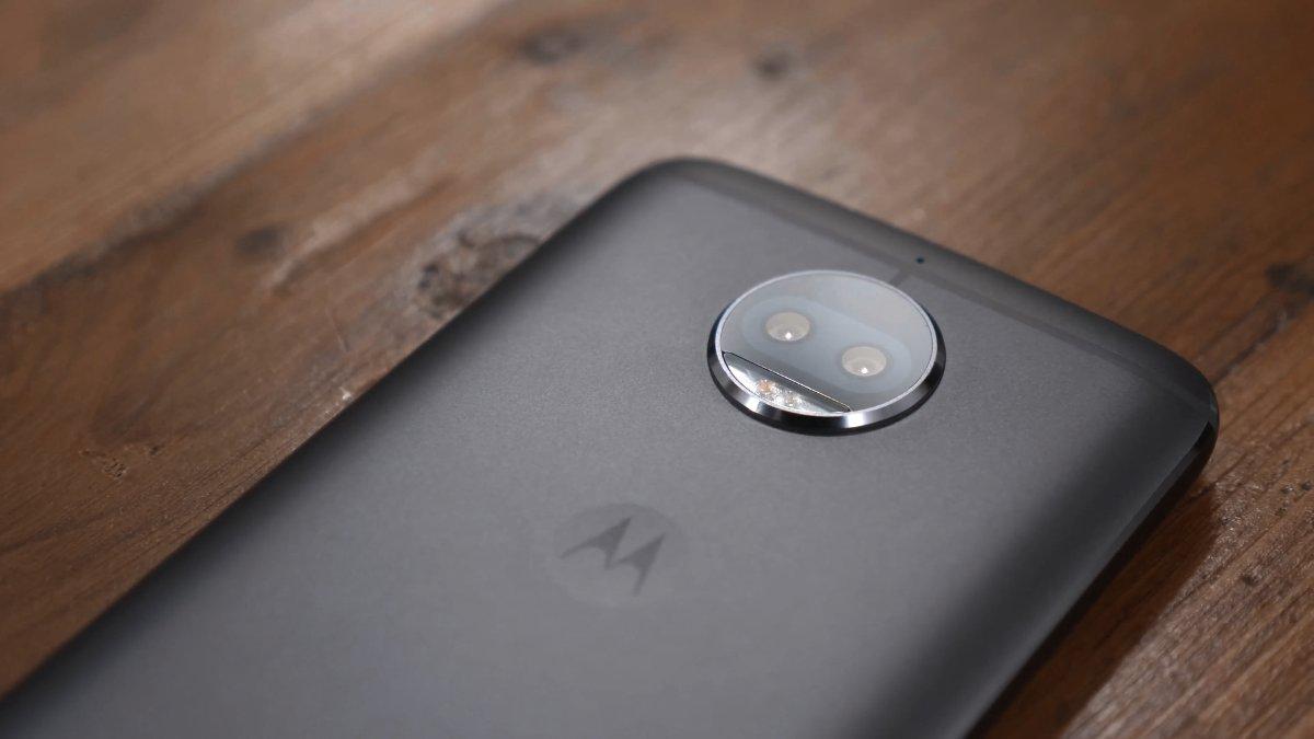 Motorola Moto G5S Plus cámara frontal