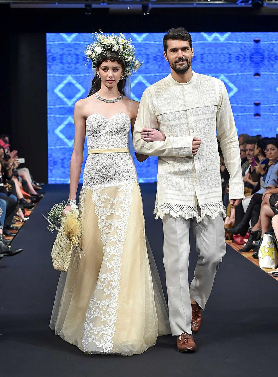 Diseñadora de moda mexicana novias