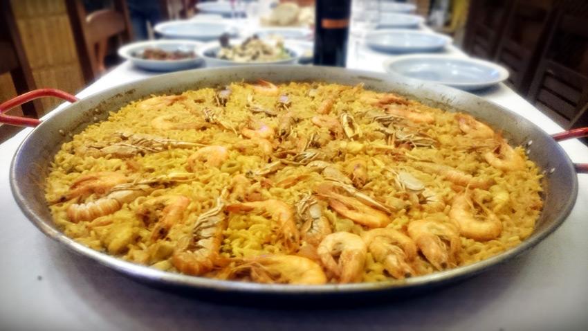 Fideuá de marisco: origen y receta