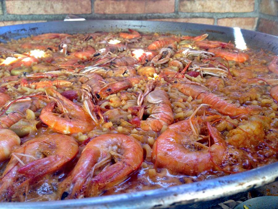 Fideua de marisco origen y receta