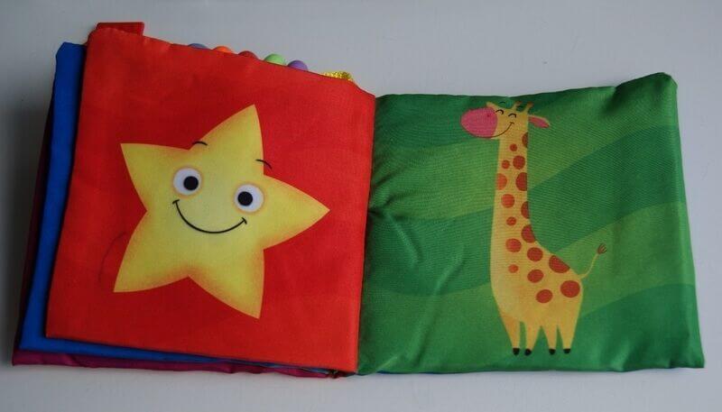 Libro sensorial de peluche