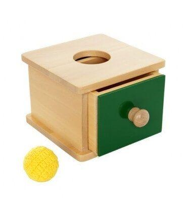 Actividad Montessori con la caja de permanencia