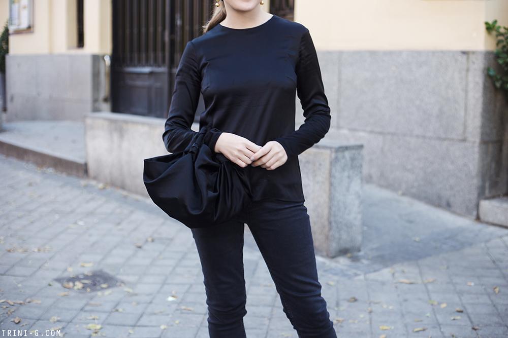 Trini | Balenciaga jeans Deitas top
