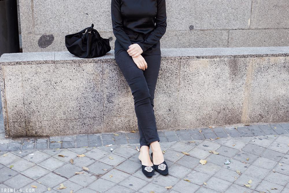 Trini | Balenciaga jeans Deitas top
