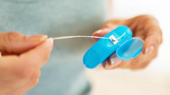 clinica-dental-aviles-centro-dental-innova-caries-dentales-usar-hilo-dental