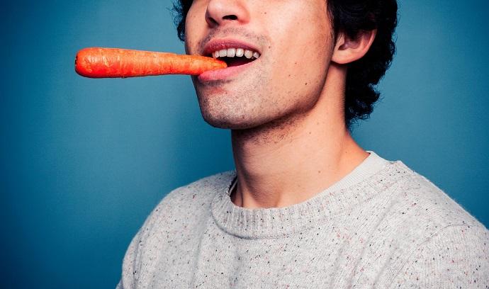 clinica-dental-aviles-centro-dental-innova-caries-dentales-comer-verduras