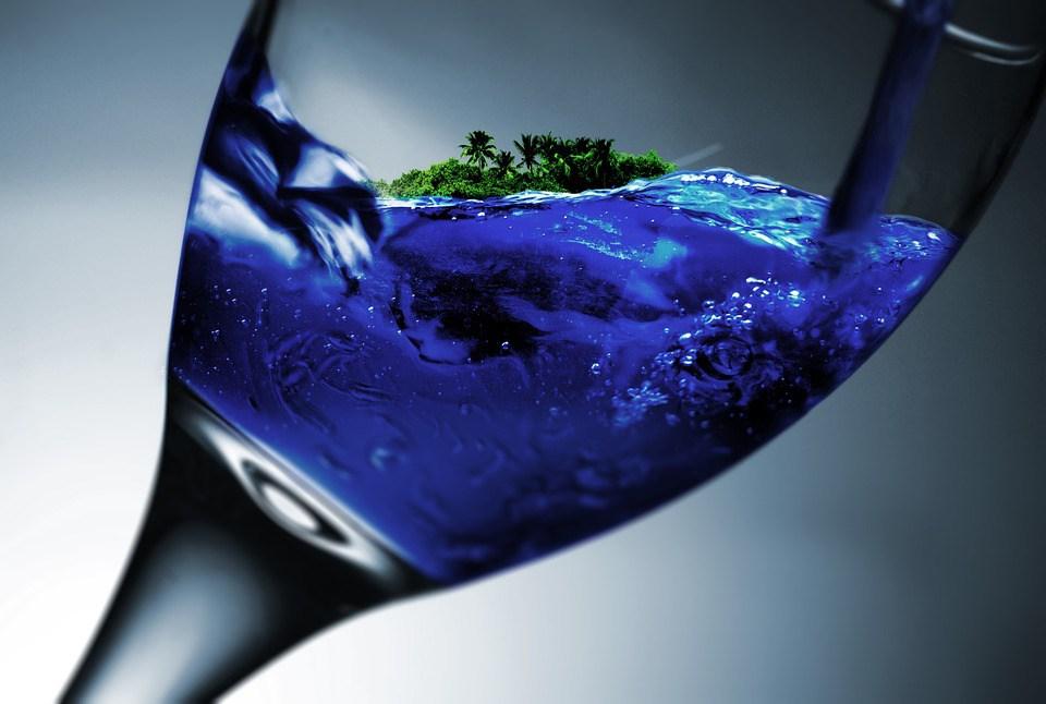 Cuantos vasos de agua tenemos que tomar diarios