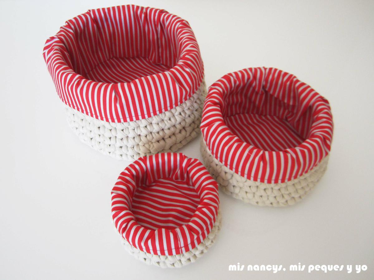 mis nancys, mis peques y yo, juego de tres cestas de trapillo redondas, con fundas de tela roja y blanca