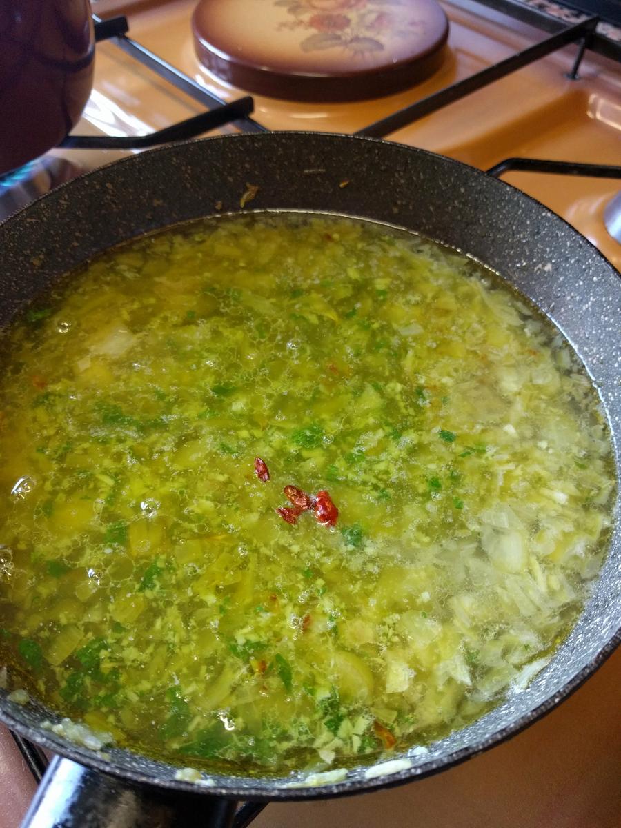 preparando salsa verde
