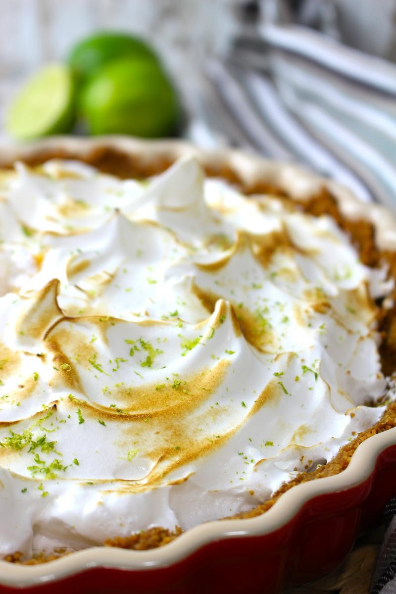 Tarta de lima y merengue sin lactosa. Key lime pie