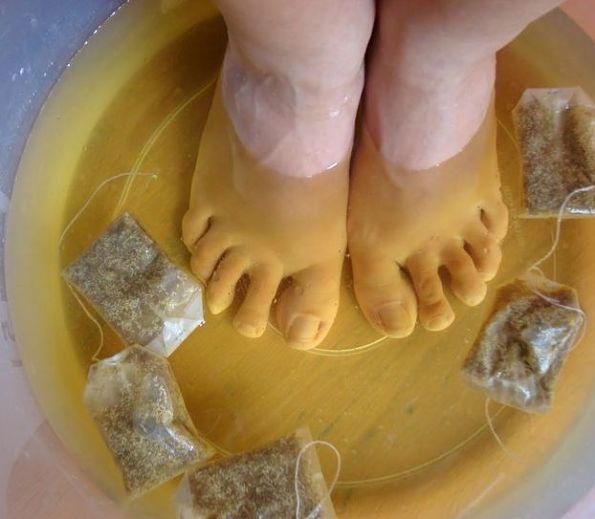 como eliminar el mal olor en los pies