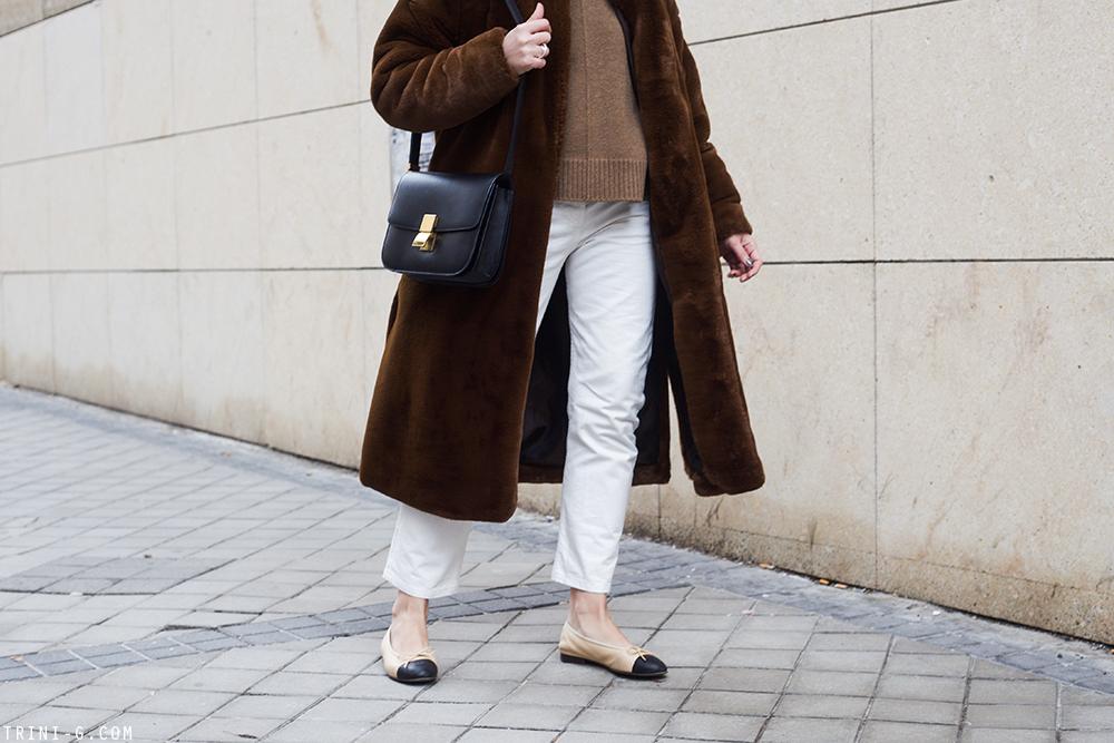 Trini | Toteme Chelsea faux fur coat Chanel flats