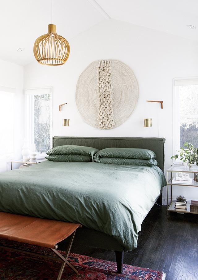 4_ideas_fáciles_para_hacer_un_cabecero_en_clave_low_cost_decoración_alfombra_fibra_natural-03