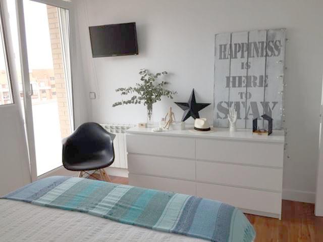 Iluminar dormitorio de estilo nórdico 2