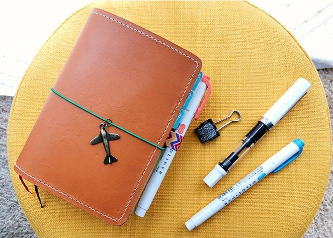 Clip sujeta bolis para tu cuaderno o bullet journal súper fácil de hacer