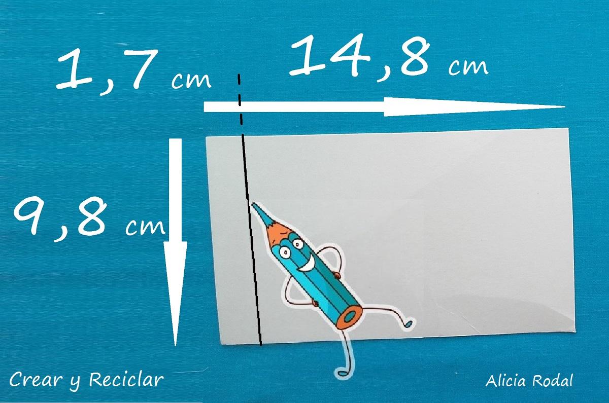 Televisor o televisión con mando o control remoto para muñecas con reciclaje DIY