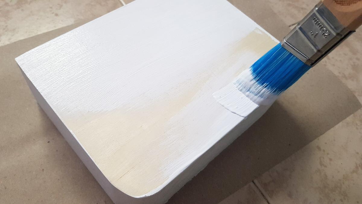 decorar madera con servilletas - decoupage pintamos en blanco