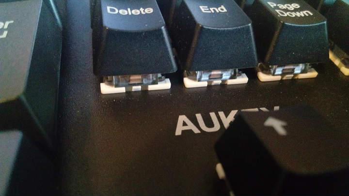 AUKEY KM-G8 en análisis, el teclado mecánico (Otemu Blue) más barato de 2018 con antighosting teclado para gaming similar a Cherry Blue especificaciones precio y opinión