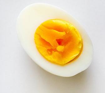 cut-hard-boiled-eggs-6-10-16