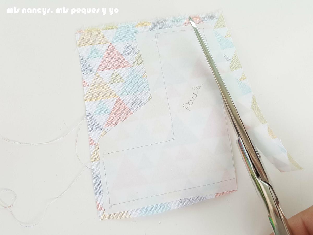 mis nancys, mis peques y yo, tutorial aplique en camiseta love, recortar piezas