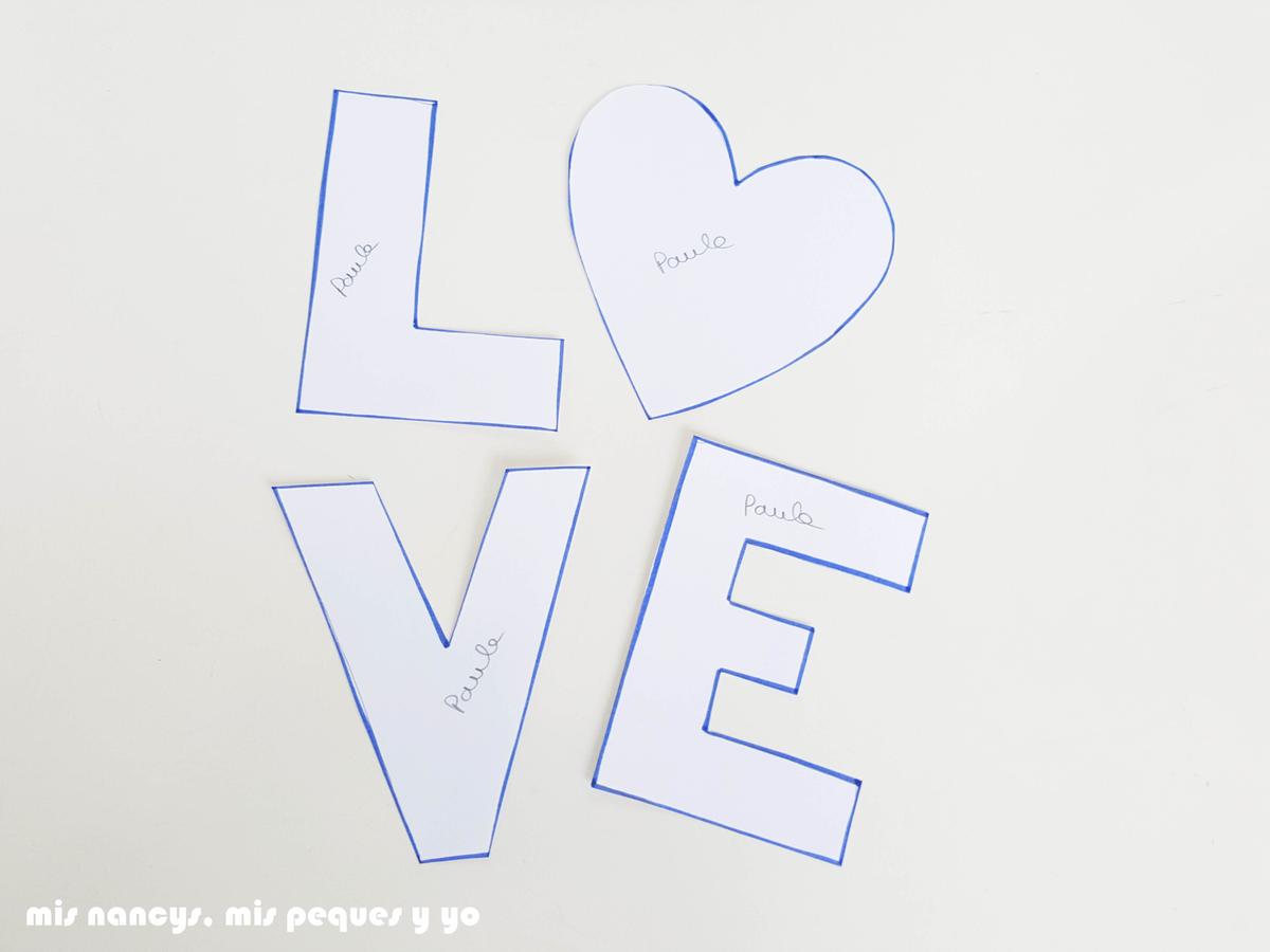 mis nancys, mis peques y yo, tutorial aplique en camiseta love, recortamos las letras