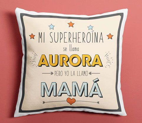 regalos-dia-de-la-madre,-cojin-superheroina