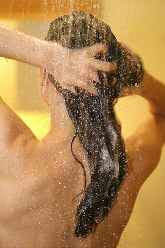 Guía completa: Como lavar el cabello para que crezca más sano