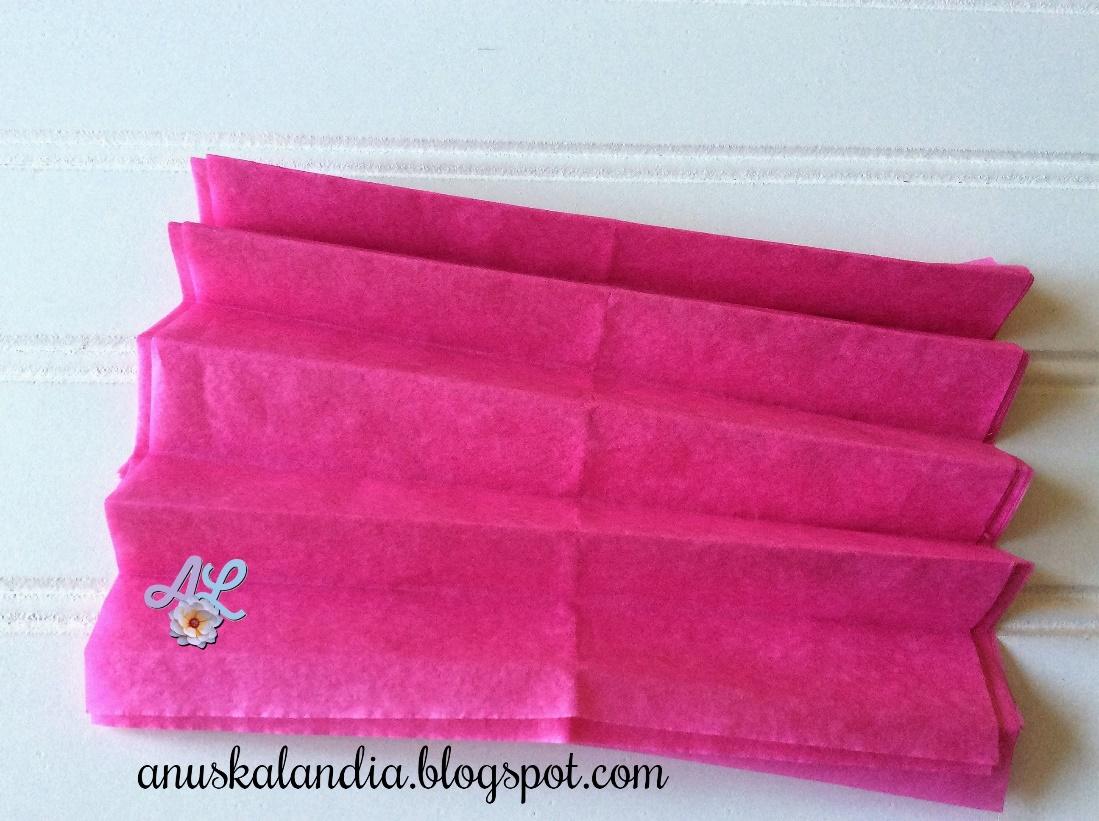 Cómo hacer Flores de Papel de Seda paso 5