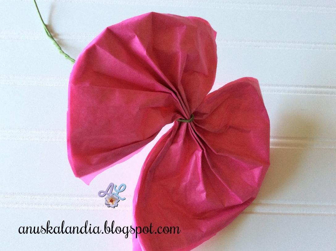 Cómo hacer Flores de Papel de Seda paso 8