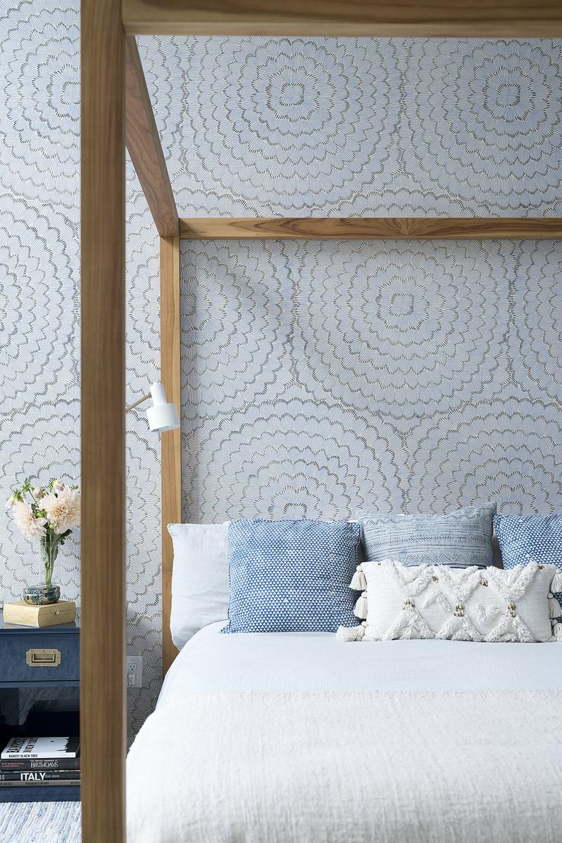 Una-casa-llena-de-mezclas-y-personalidad-decoración-papel-pintado-16