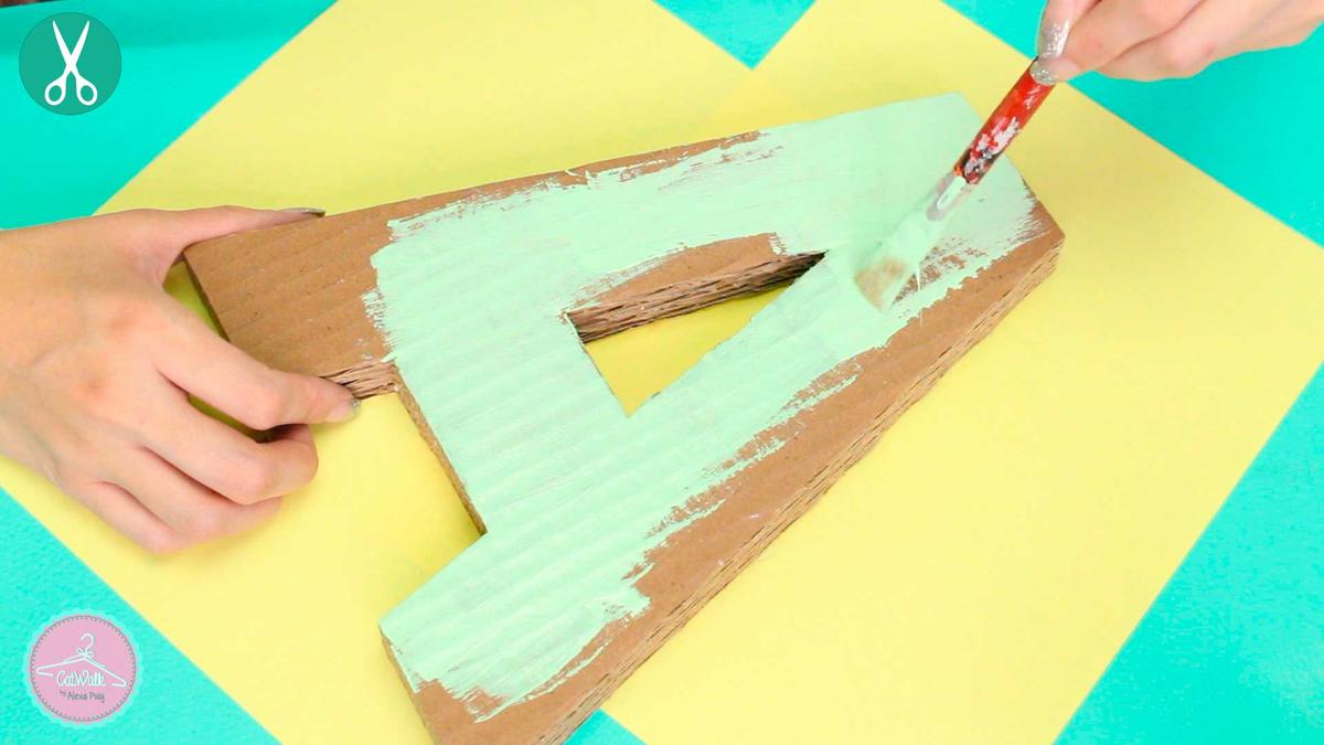 Pintado de letra de cartón