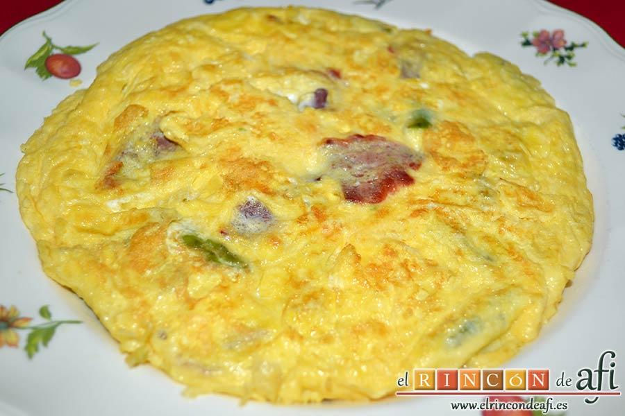 Tortilla de jamón y espárragos trigueros, sugerencia de presentación
