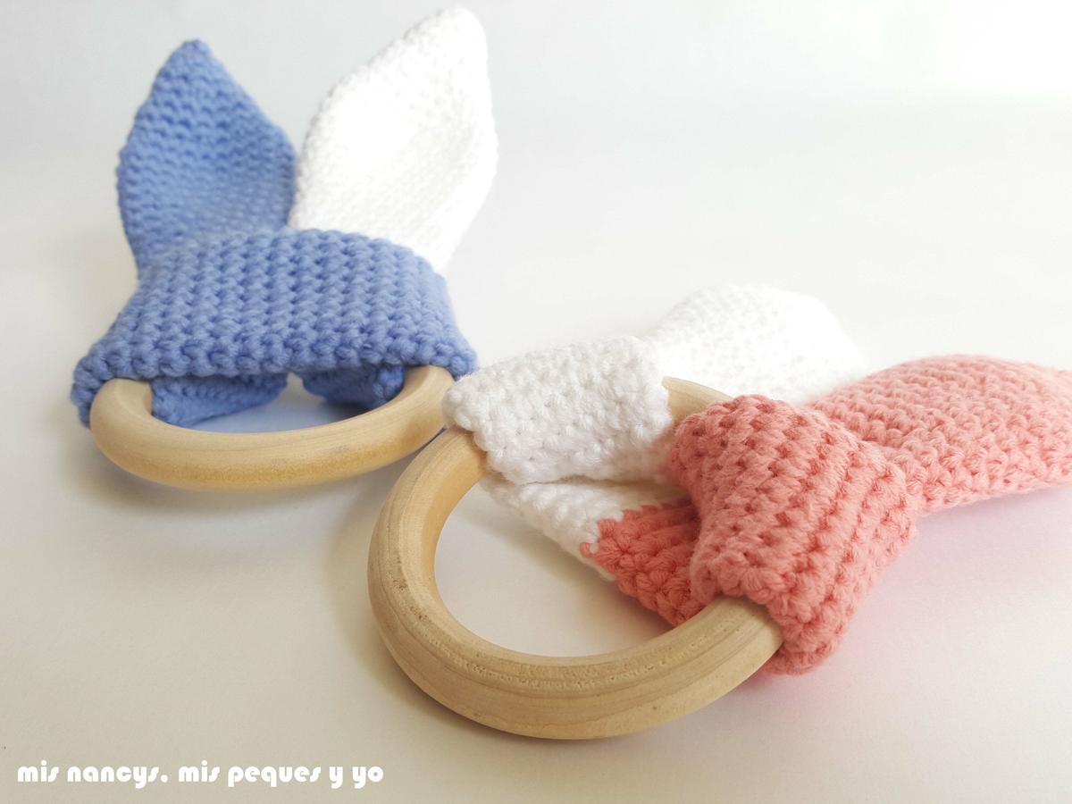mis nancys, mis peques y yo, mordedores conejito de crochet, detalle parte delantera y trasera