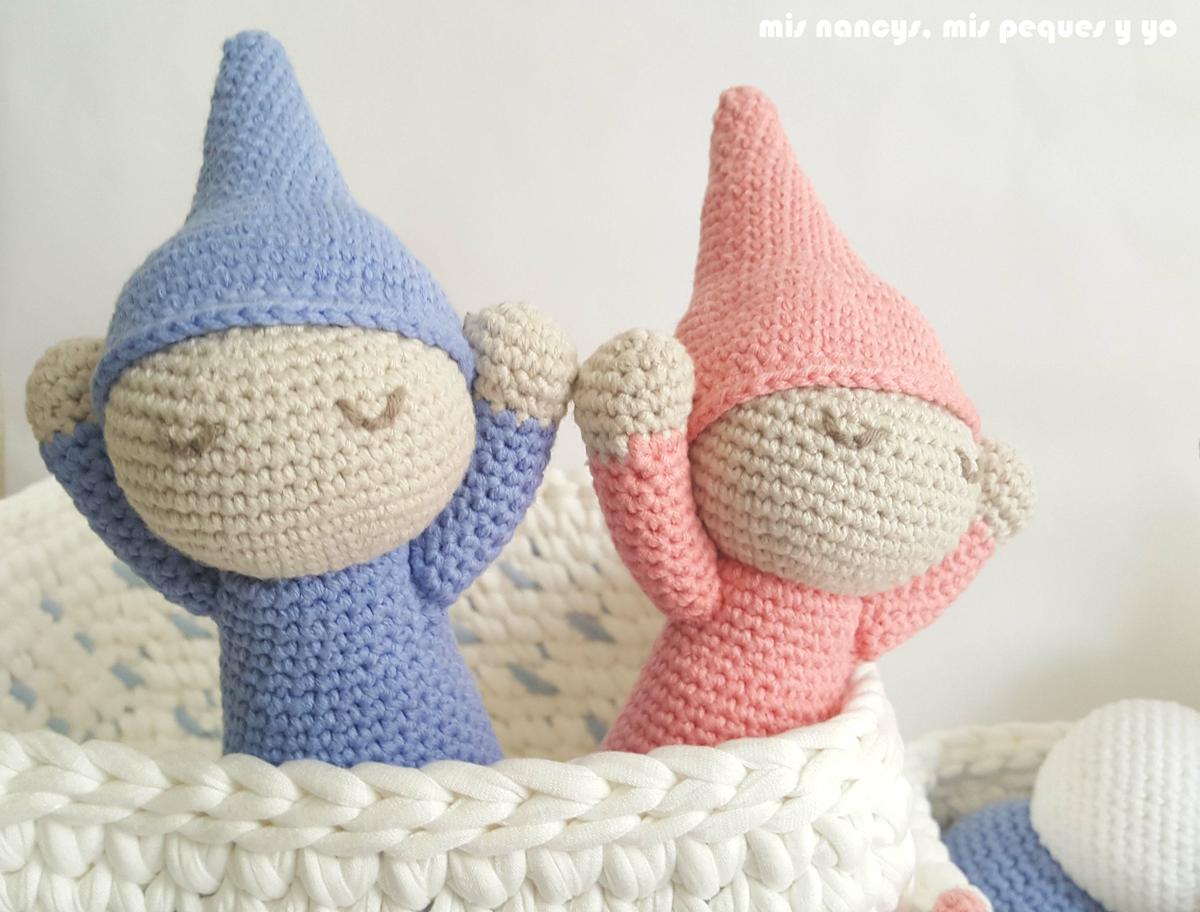mis nancys, mis peques y yo, mordedores conejito de crochet, detalle bebes dormilones amigurumis