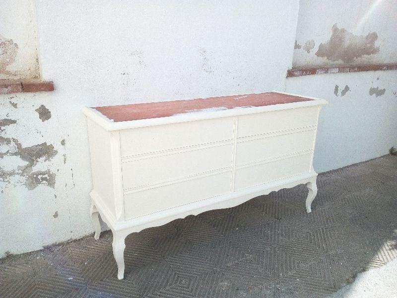 Antes y despues. Espectacular cambio para una comoda vieja