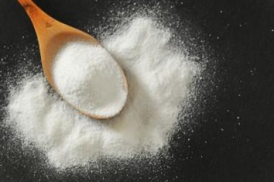 Exfoliante con bicarbonato para suavizar la piel - Trucos de belleza caseros