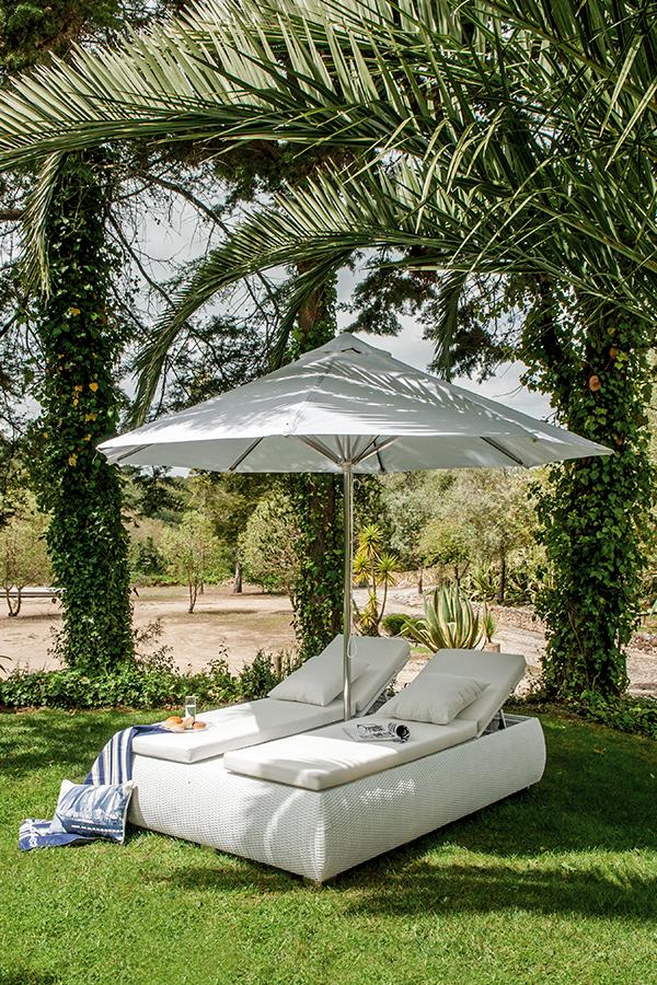 Conjunto de Cama Tumbona + Parasol LUXE Conforama
