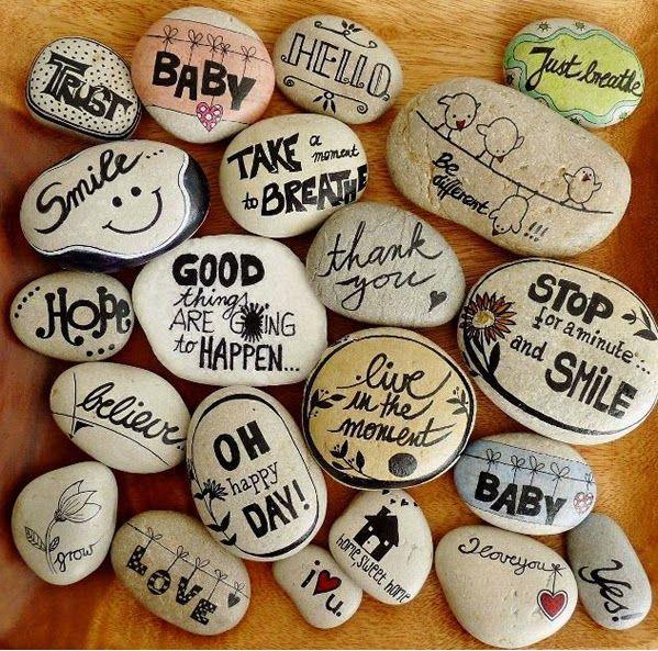 mensajes en piedras